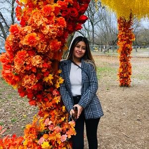 Meet your Posher, Daisy